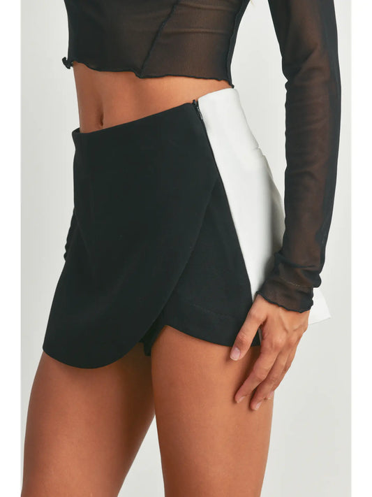 Brandy Black/White Skort